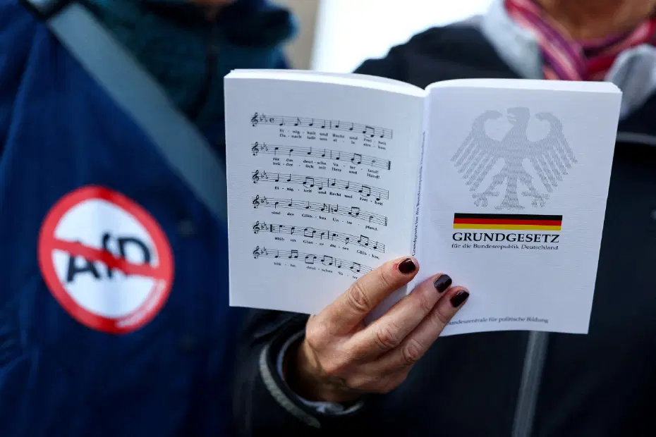 Almanya'da aşırı sağa uygulanan siyasi tecrit kalkıyor. AfD'den ilk meclis başkanı