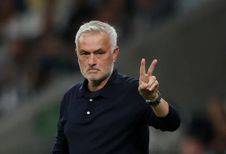 Jose Mourinho hakem atamalarıyla ilgili burnuma pis kokular geliyor diyerek göndermede bulundu
