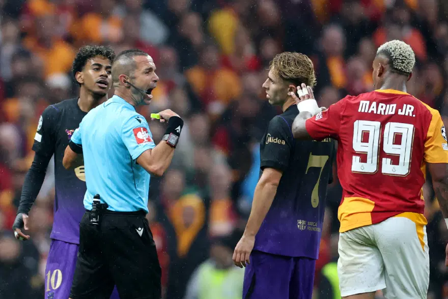 Dünya, Galatasaray-Barcelona maçını konuşuyor. "Cehennemde soğukkanlılık" 