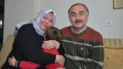 İki çocuğun ardından depremzede küçük Mikail'in de "koruyucusu" oldular
