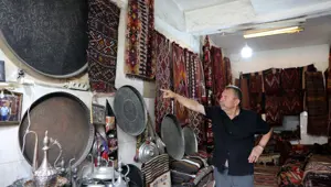 Bakır kalayı karşılığı topladı: Zamanla satmaya başladı