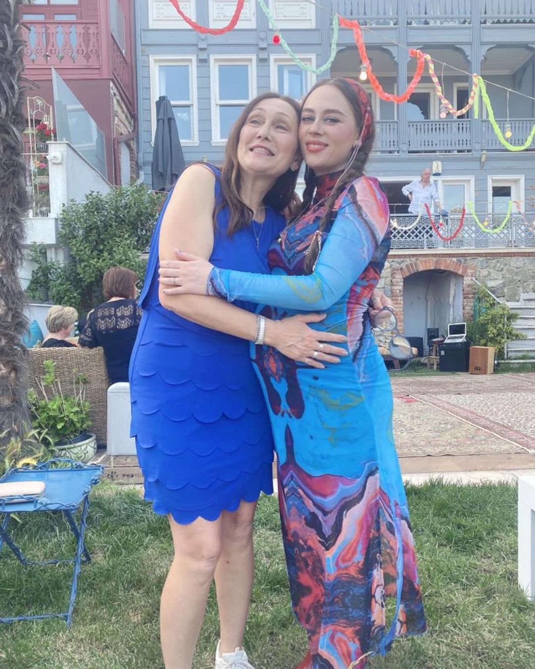 Demet Evgar'dan kına gecesi