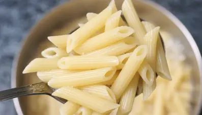 Makarnayı böyle yemek kilo verdiriyor: Yağ yakımını destekleyen yöntem