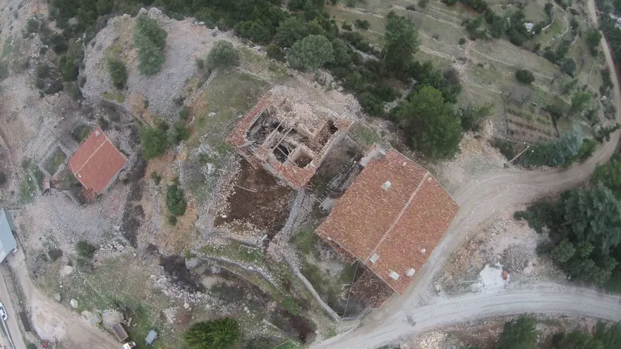 Koruma altındaki tarihi düğmeli evler tek tek yok oluyor 18