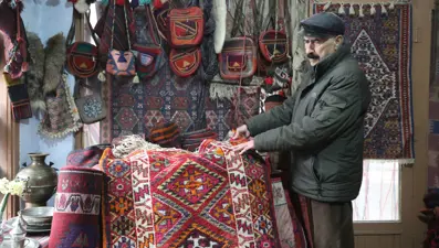 Çoğu kişi bu işi bıraktı ama Siirtli esnaf 50 yıldır sürdürüyor: Türkiye'nin farklı yerlerinden topluyor