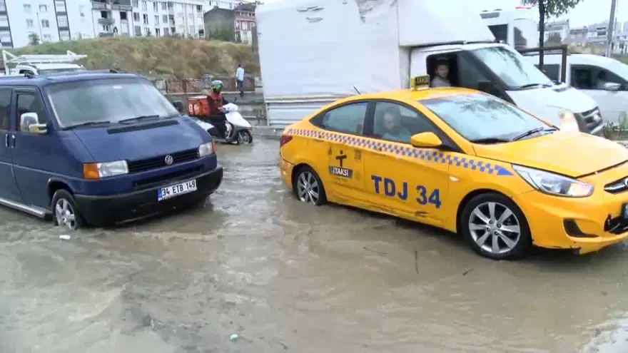 İstanbul'da sağanak (Yağış ne zamana kadar devam edecek?) 2
