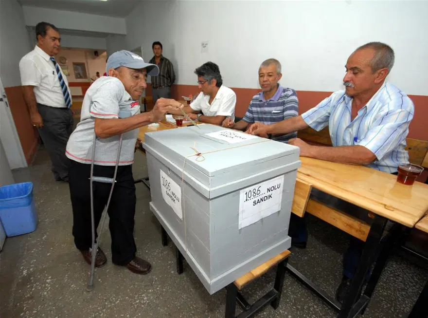 Türkiye sandık başındaydı 23
