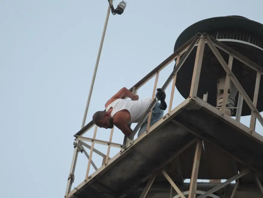 Antalya'da intihar girişimini film gibi izlediler 15