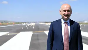 Bakan Karaismailoğlu: Ağustosta iç hatta 5.7 milyon, dış hatta 3.8 milyon yolcuya ulaştık