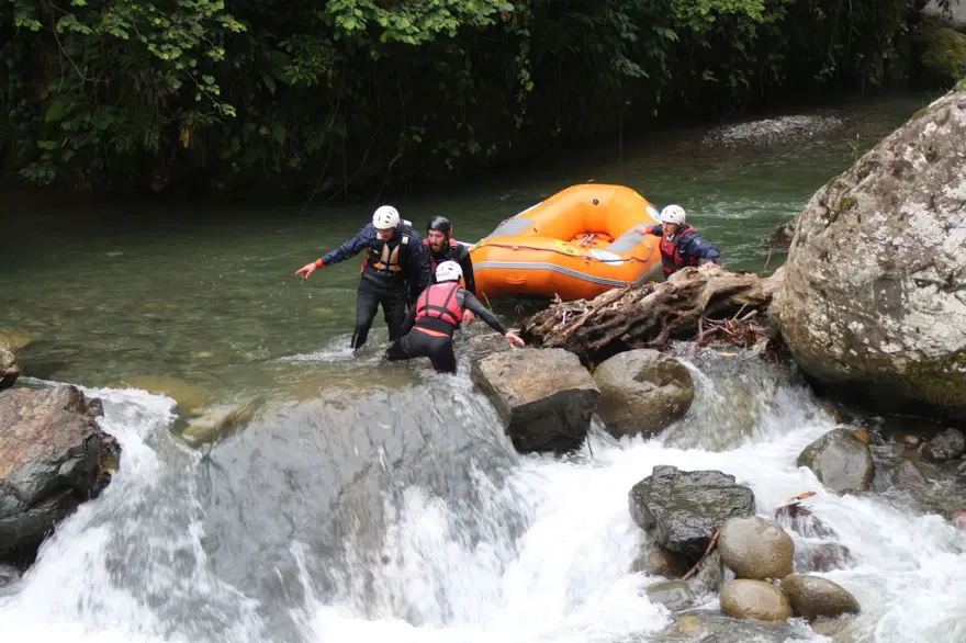 Türkiye'de yeni bir rafting parkuru açıldı: Rize Tunca Vadisi 6 Türkiye'de yeni bir rafting parkuru açıldı: Rize Tunca Vadisi 6