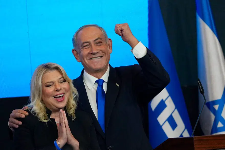 NETANYAHU DA KARISINI SAVUNDU 4