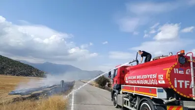 Burdur Bucak'taki yangın büyümeden söndürüldü