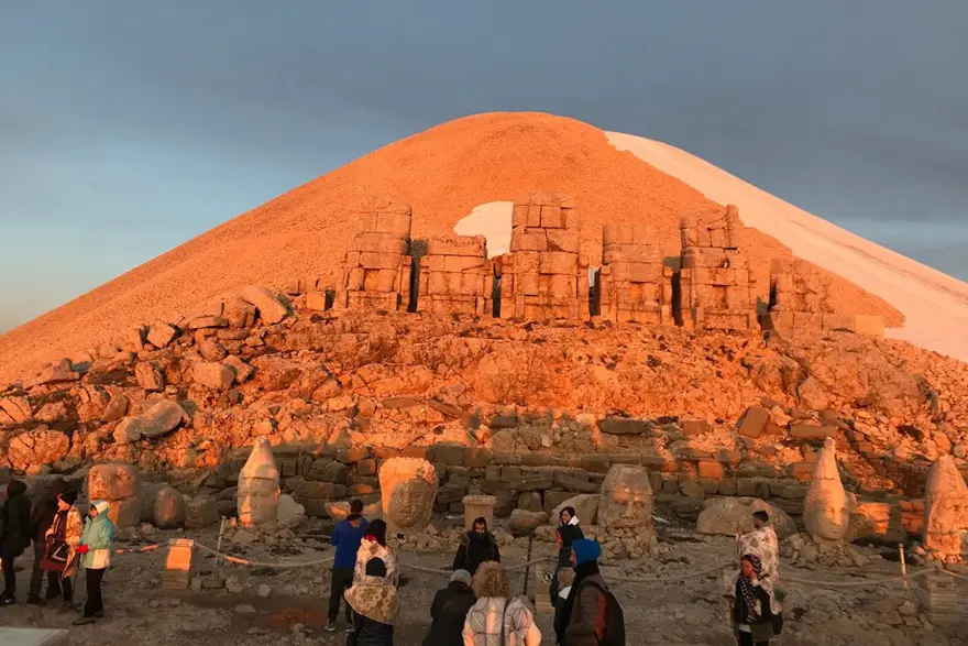 Bir gün doğumu hikayesi: Nemrut 8