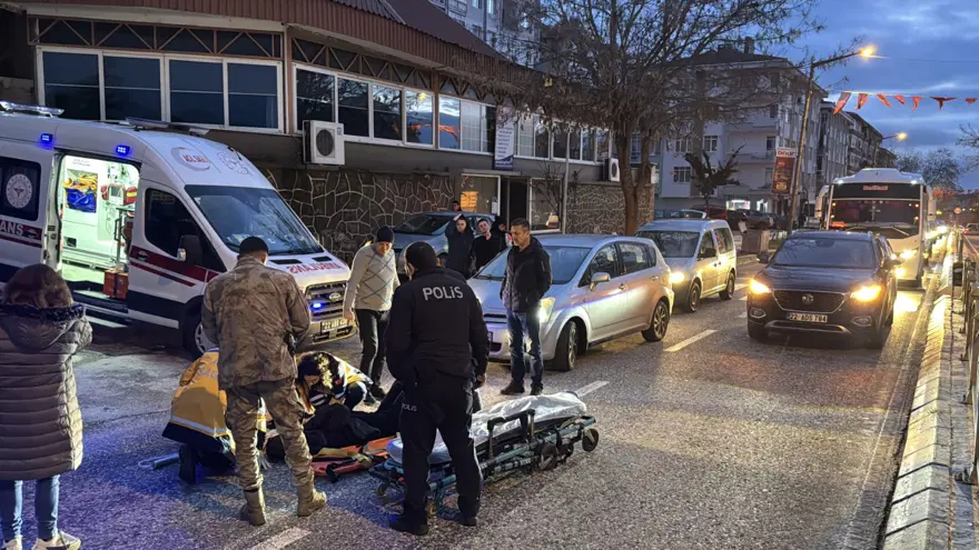 Okul yolunda kaza: Lise öğrencisi yaralandı 1 Okul yolunda kaza: Lise öğrencisi yaralandı 1