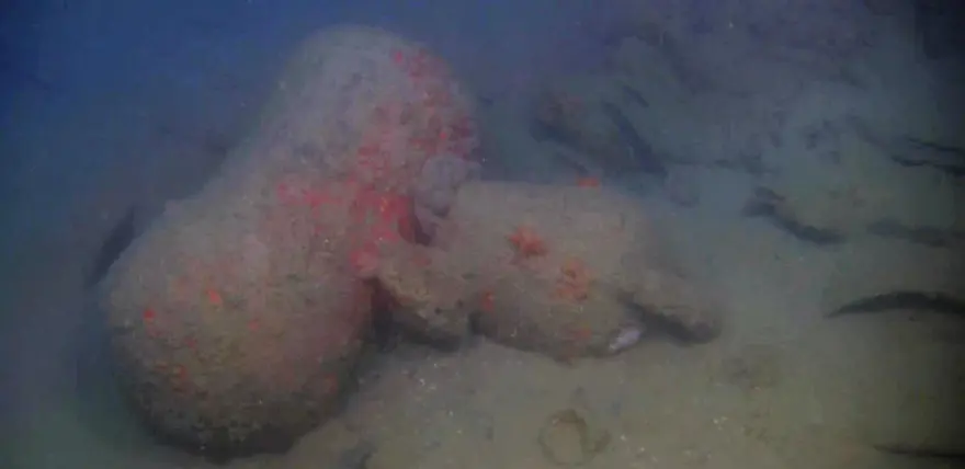 Foça açıklarında savaş gemisi batığı bulundu 5