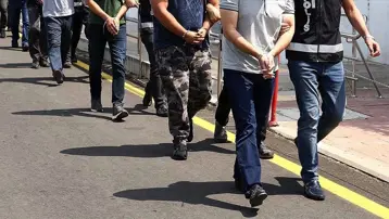 FETÖ'nün askeri mahrem yapılanmasına operasyon: 20 şüpheli gözaltında