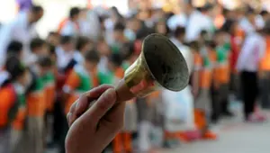 Okul müdürü öğrenciyi merdivenden itti iddiası: Soruşturma başlatıldı