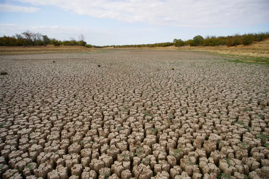 Kuraklık su kaynaklarını etkiliyor: Şerbettar Göleti tamamen kurudu 2