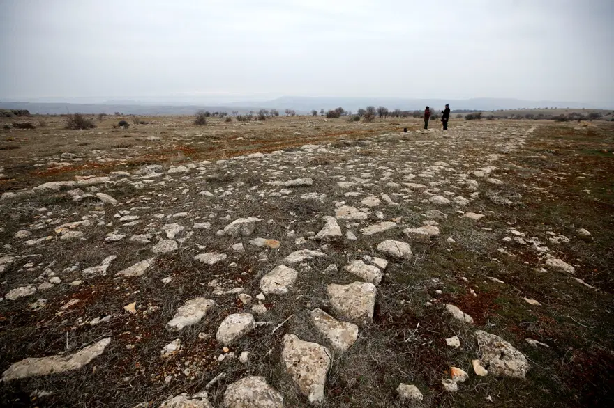 Elazığ'da doğa yürüyüşünde keşfedilen 2 bin yıllık Roma yolu turizme kazandırılacak 4 Elazığ'da doğa yürüyüşünde keşfedilen 2 bin yıllık Roma yolu turizme kazandırılacak 4