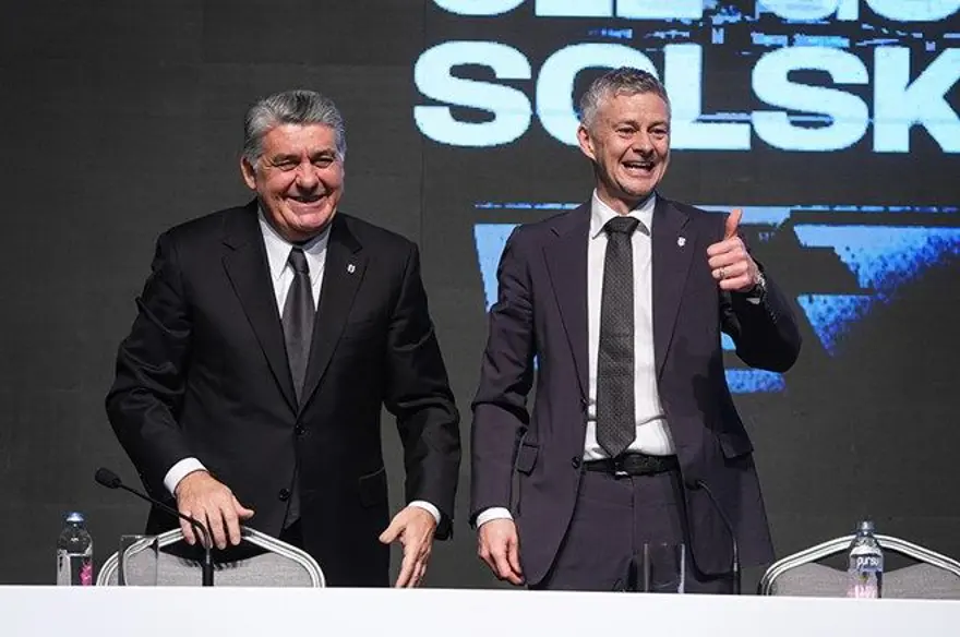 Beşiktaş'tan Galatasaray derbisi için yabancı hakem açıklaması 1 Beşiktaş'tan Galatasaray derbisi için yabancı hakem açıklaması 1
