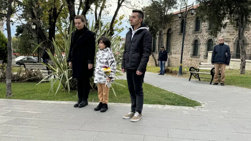 Ulu Önder Atatürk’ü minnetle anıyoruz | Saat 09.05’te Türkiye’de hayat durdu 22 Ulu Önder Atatürk’ü minnetle anıyoruz | Saat 09.05’te Türkiye’de hayat durdu 22