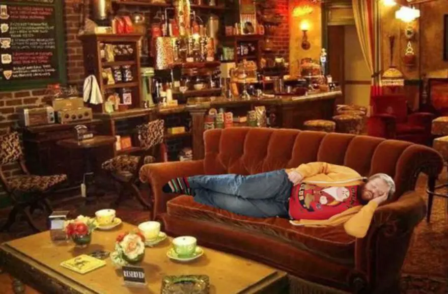 İşyerinde uyuduğuna pişman ettiler 15