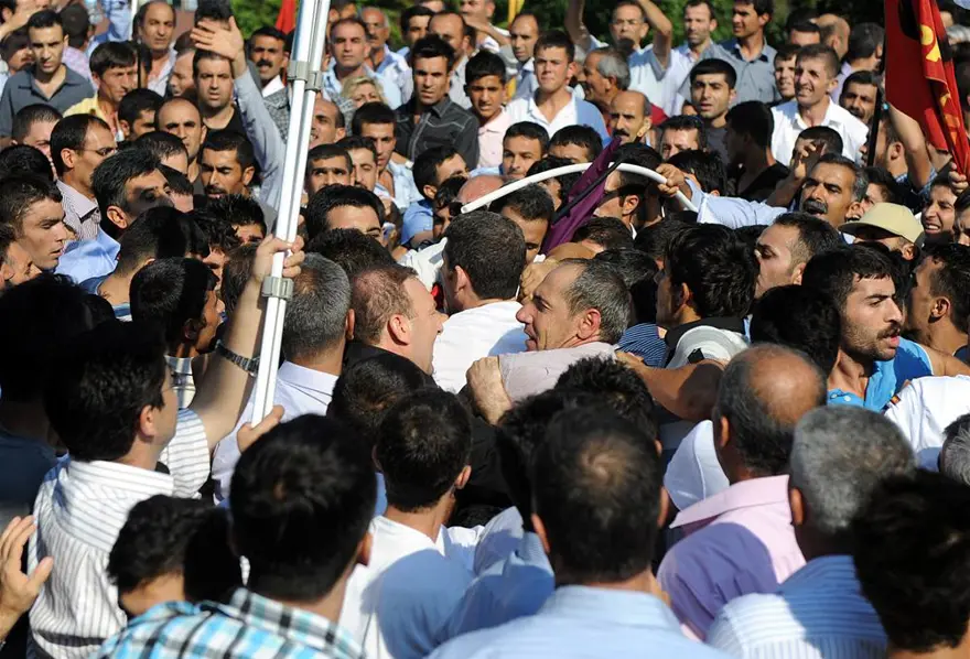 Saldırgana linç girişimi 3 Saldırgana linç girişimi 3