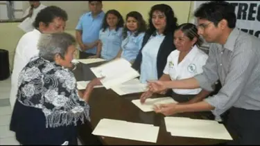 100 yaşında gelen mezuniyet