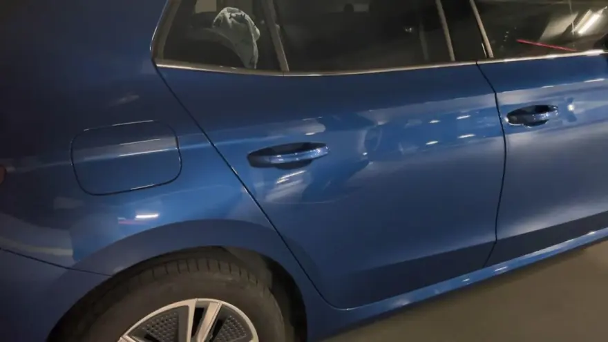 Kapalı otoparkta araçları çizdiler 5 Kapalı otoparkta araçları çizdiler 5