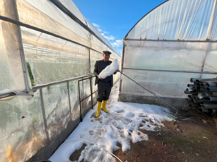 Antalya'da dolu seraları yıktı geçti 2