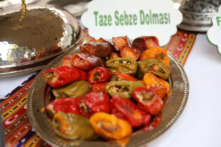 GastroAntep Festivali, fıstık hasadı ve şire yapımı ile başladı 5