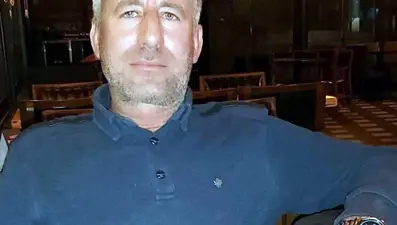 İş insanı aracında dört kurşunla öldürüldü