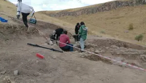 Parmaksız Kale Höyüğü'nde kazı çalışmaları devam ediyor