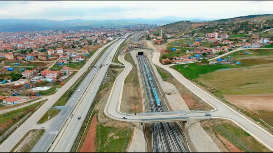İstanbul-Sivas YHT hattında 1 ayda 55 bin yolcu taşındı 5