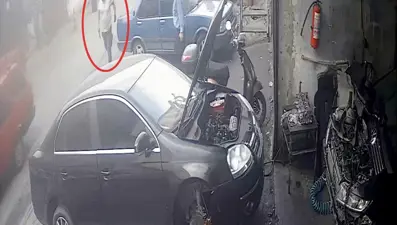 İzmir’de yol verme kavgası: Kardeşi bıçakladı,ağabeyi ateş etti