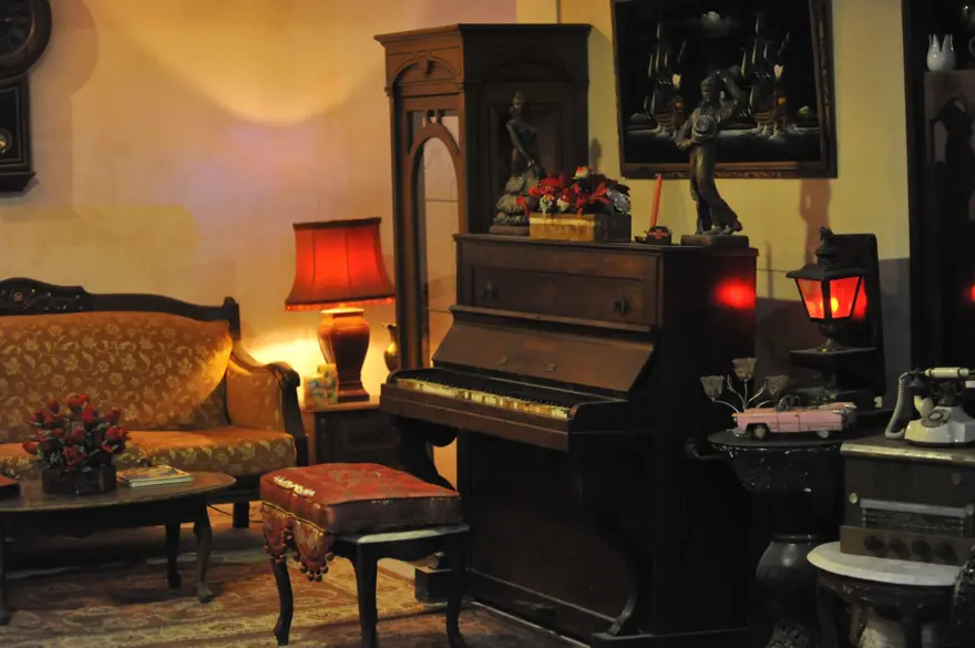 59 yıldır klasik otomobil ve eşya biriktiriyor: Bursa'daki evini müzeye çevirdi 14