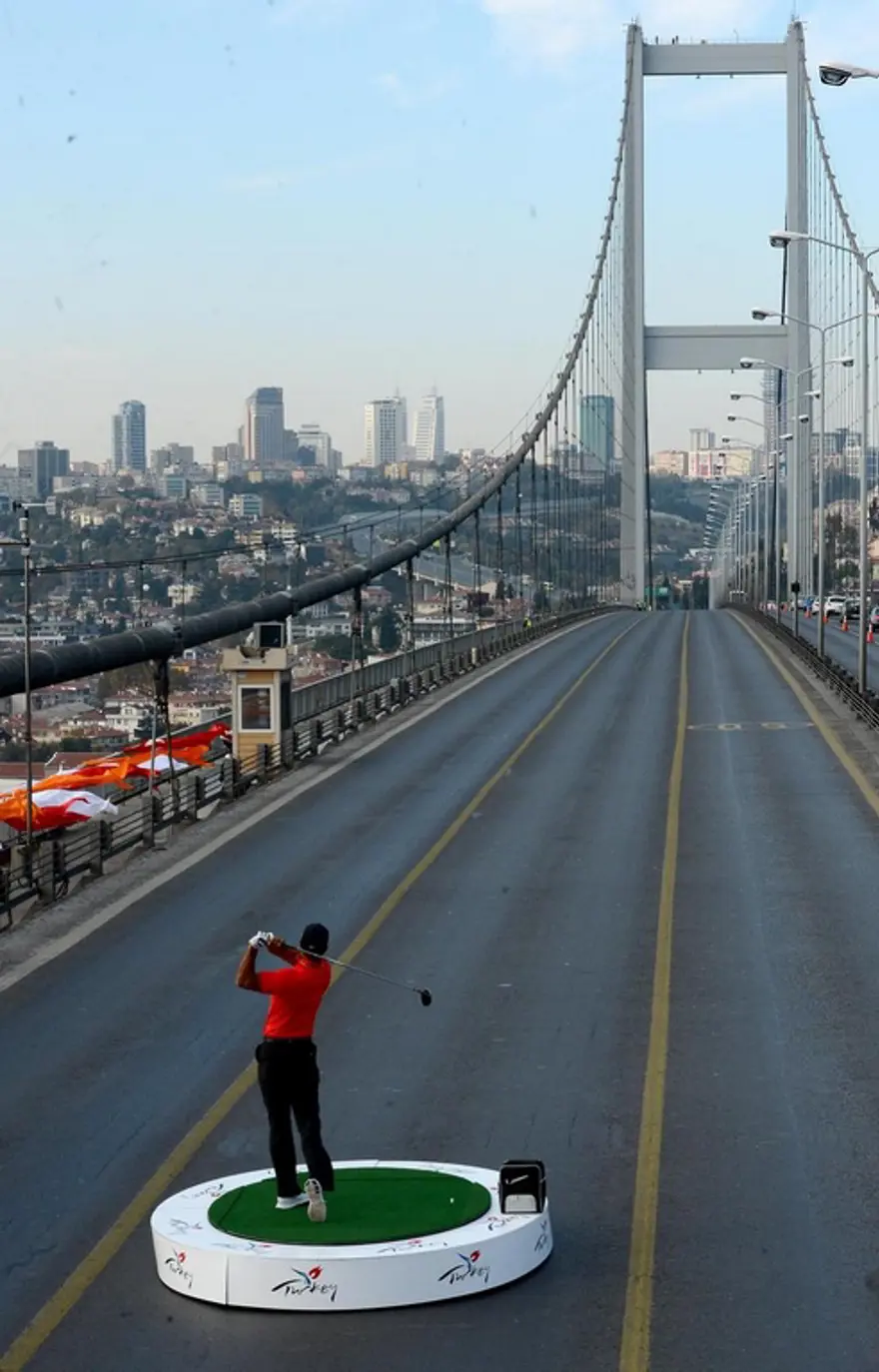 Tiger Woods'tan tarihi atış 6