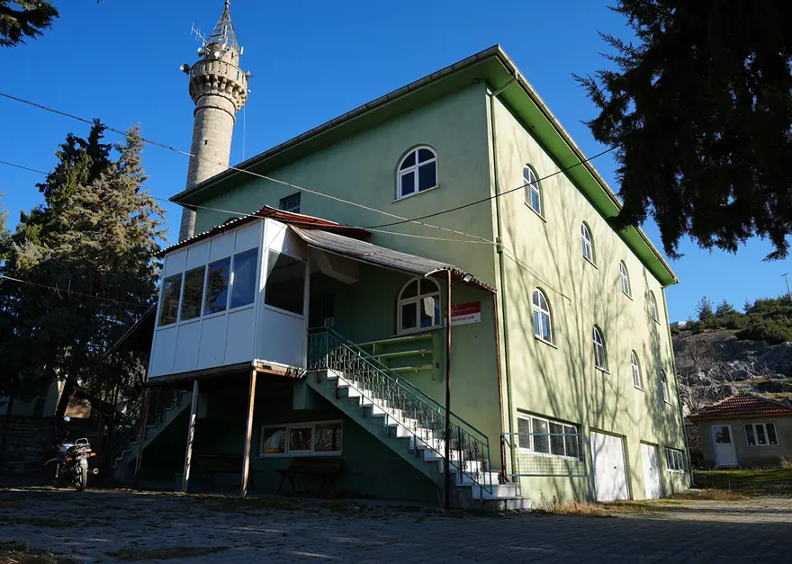 25 yıl önce arazilerini bağışlayıp cami yaptırdılar. Şimdi icralık oldular 3 25 yıl önce arazilerini bağışlayıp cami yaptırdılar. Şimdi icralık oldular 3
