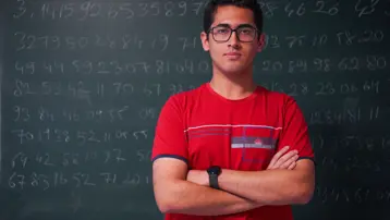 22 dakikada ezbere okudu, Türkiye rekorunu kırdı