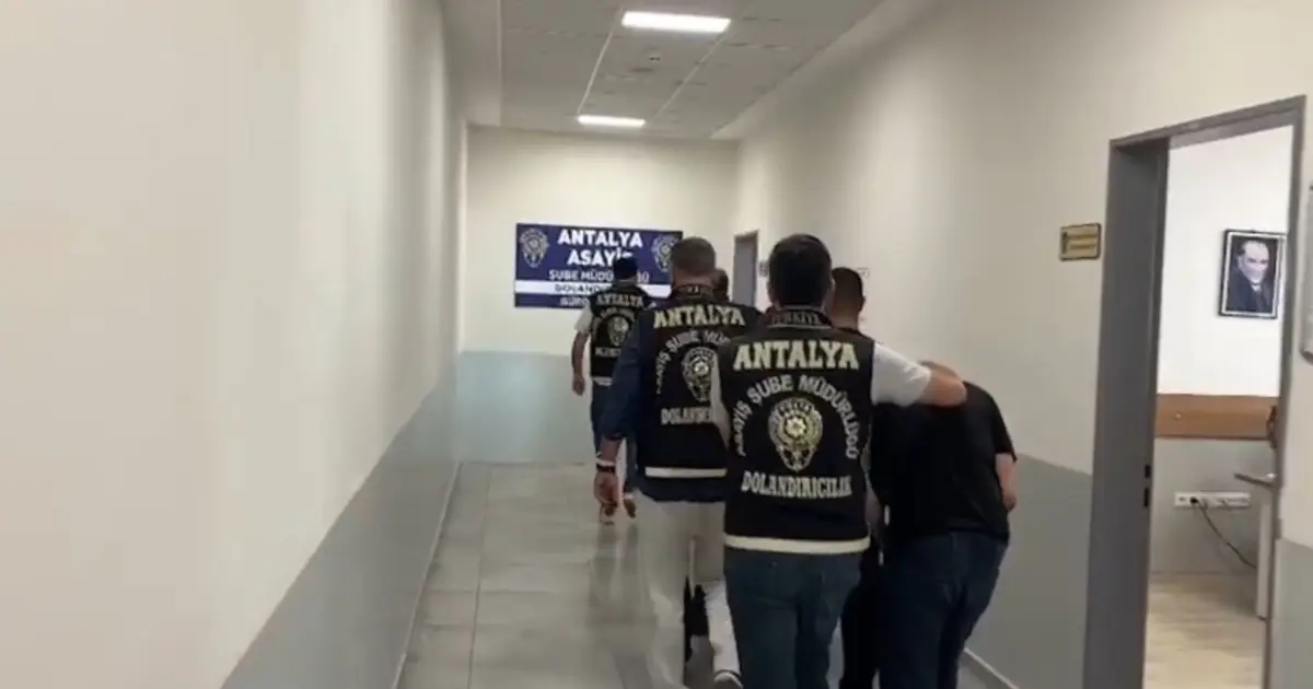 22 ilde nitelikli dolandırıcılık operasyonu. Çok sayıda gözaltı var