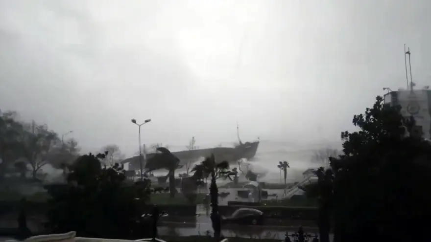 Zonguldak’ta gemi battı: Denizcilerden birinin cansız bedenine ulaşıldı 11