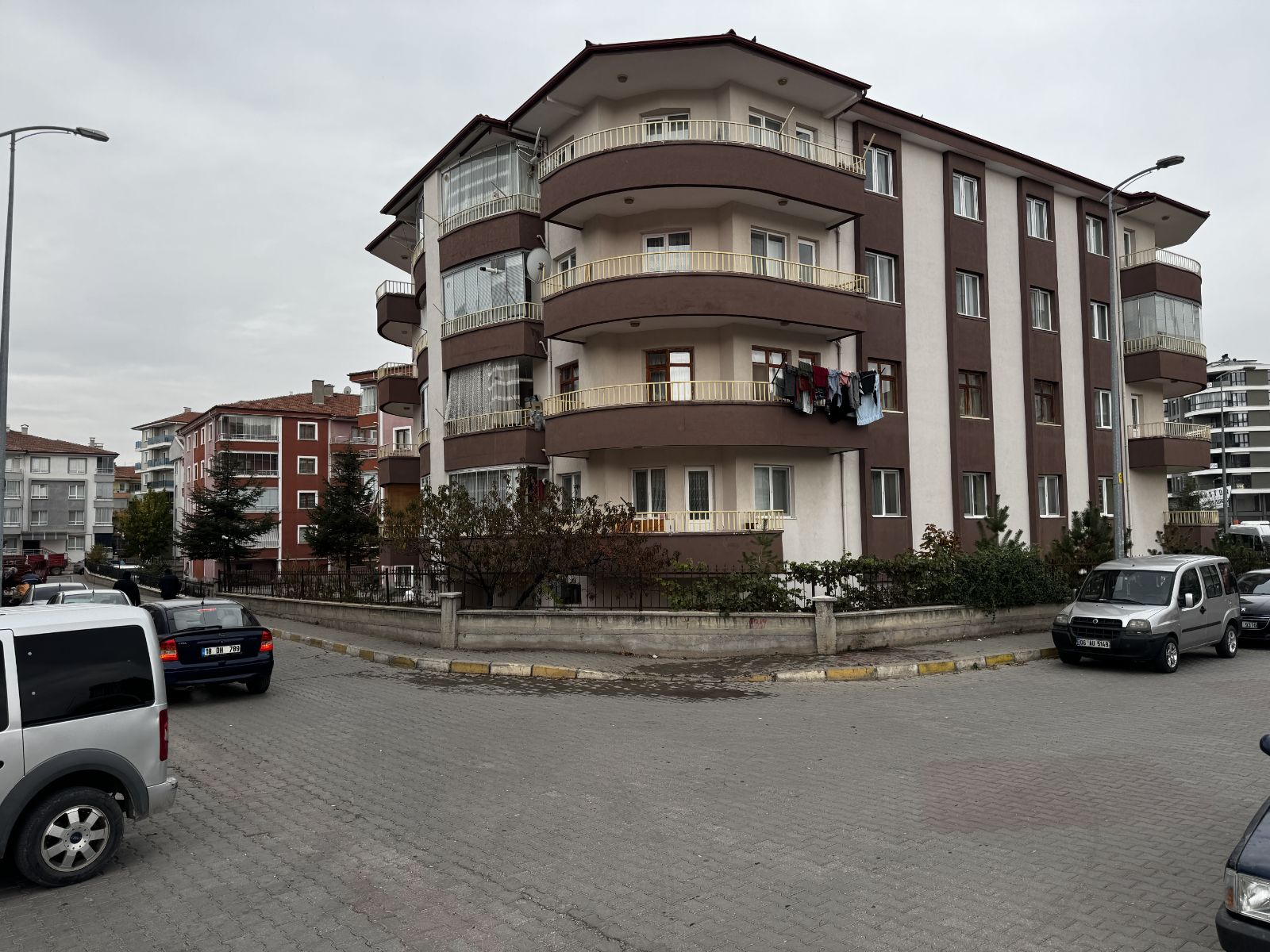 Eski eşini öldürüp intihara kalkıştı