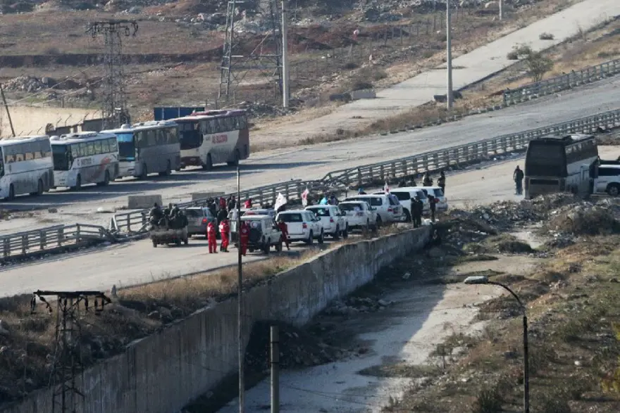 Halep'ten şimdiye kadar 12 bin sivil tahliye edildi 13