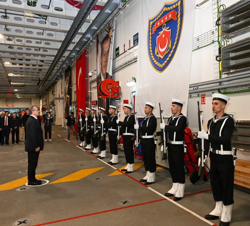 TCG Anadolu, Kocaeli’de ziyarete açıldı 10 TCG Anadolu, Kocaeli’de ziyarete açıldı 10