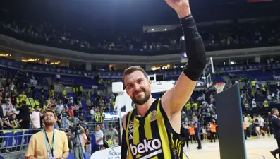 Fenerbahçe Beko son hücumda kazandı, seri 2-0 oldu!