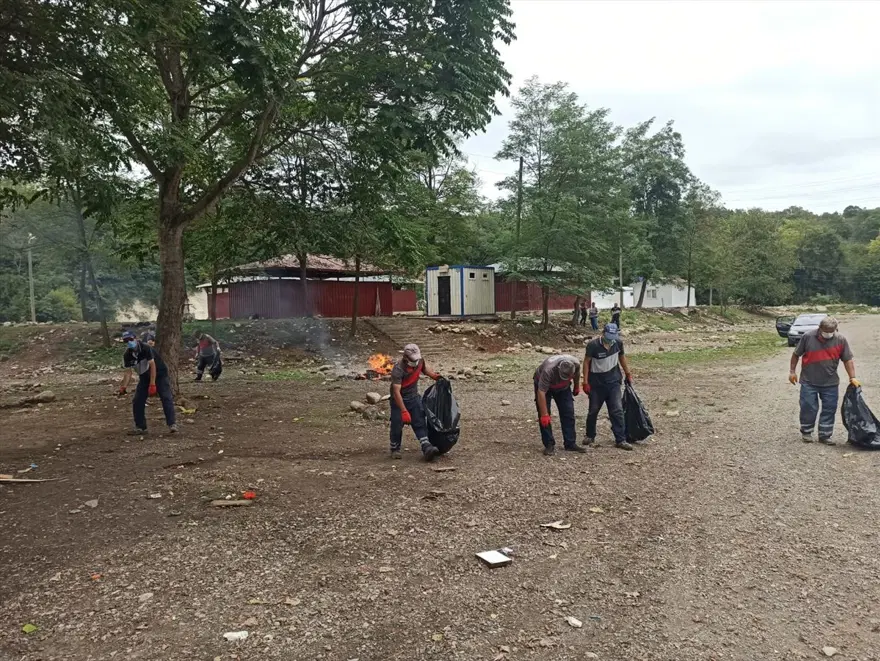 Bir günde 30 ton çöp bıraktılar: Atma beya 6
