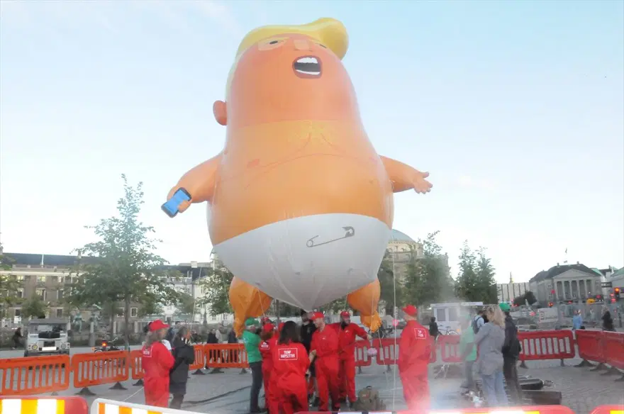 "Bebek Trump" balonu Danimarka'da 1