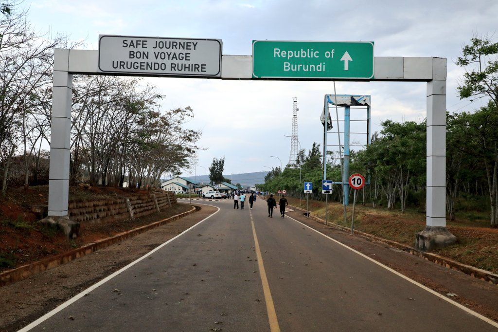 Ruanda ve Burundi sınırı yıllar sonra yeniden açıldı