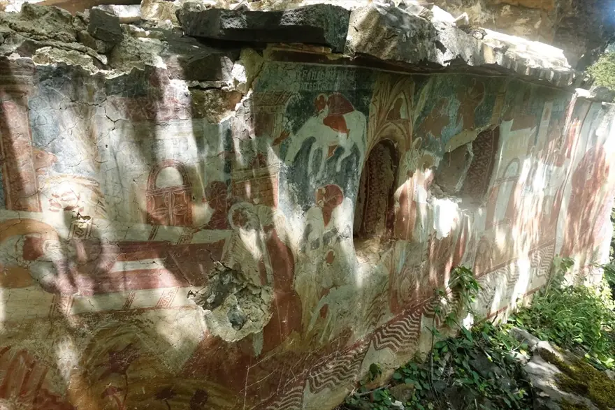 Sümela Manastırı'nın kayalıklarındaki saklı şapel restore edilecek 
