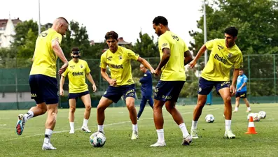 Fenerbahçe'nin Rusya kamp kadrosu belli oldu: 3 isim kadroda yok